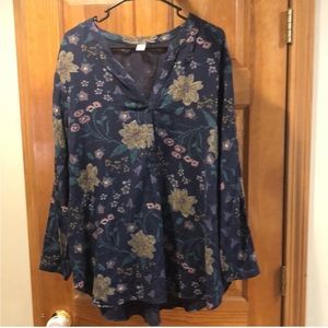 Old navy long sleeve floral top  size XXlarge.